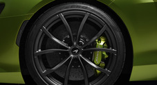 Pirelli, pneumatico “intelligente” per McLaren Artura. Supercar monta gomme sensorizzate che “comunicano” con auto