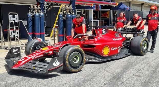 La Ferrari di Leclerc evoluta a Barcellona