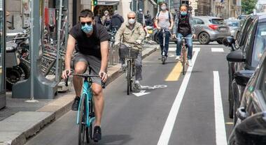 Mobilità, città italiane sempre più attente alle 2 ruote. Ancma, ok piste ciclabili ma pochi punti ricarica
