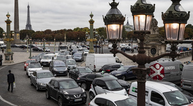 Parigi, prefetto boccia progetto verde Tour Eiffel-Trocadéro. Si temono ingorghi che peggiorerebbero traffico nella capitale