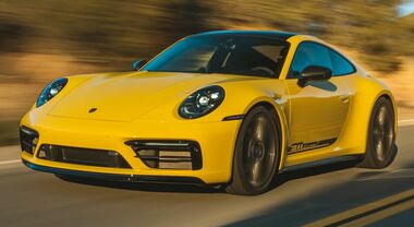 Porsche 911 T, un pieno di emozioni al volante della leggera e performante Touring