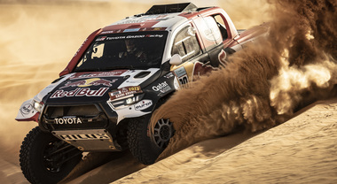 Toyota alla Dakar 2023 con tre aggiornati Gr Dkr Hilux T1+, «la miglior versione possibile», dice il vincitore del 2022 Al-Attiyah